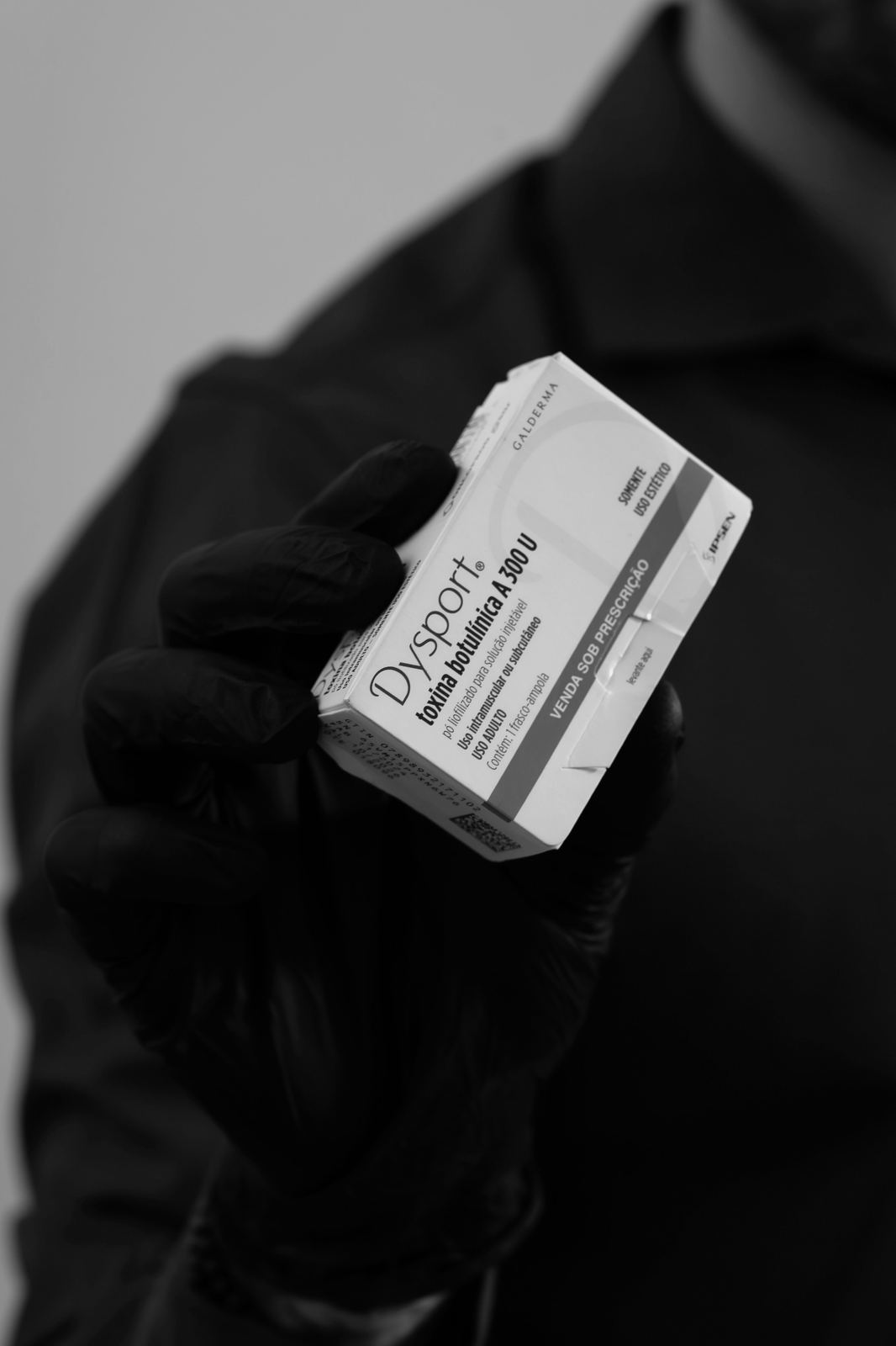 Box of a controlled-use injectable medication